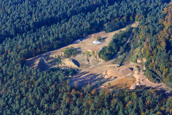 Sandgrube der Kalksandsteinwerke Schencking GmbH & Co. KG, Werk Bienwald im Ortsteil Büchelberg in Wörth am Rhein im Bundesland Rheinland-Pfalz, Deutschland