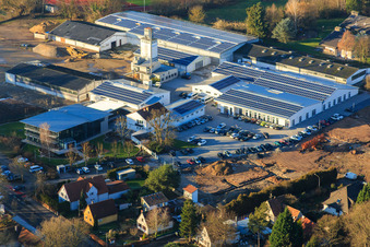 Schrägluftbild von Quartier Lanzet von Süden mit   Hagebau Kompakt - Gillet Baustoffe GmbH in Herxheim bei Landau im Bundesland Rheinland-Pfalz, Deutschland