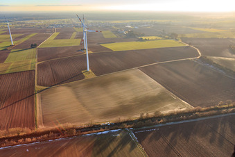 Minfelder Windpark im Bundesland Rheinland-Pfalz, Deutschland aus der Luft