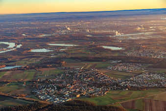 Luftaufnahme von Stadtübersicht im Winter aus Nordwesten in Rheinzabern im Bundesland Rheinland-Pfalz, Deutschland