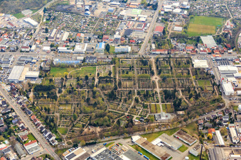 Haupt-Friedhof Speyer im Winter im Bundesland Rheinland-Pfalz, Deutschland