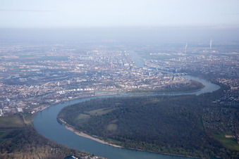 Ortsteil Süd in Ludwigshafen am Rhein im Bundesland Rheinland-Pfalz, Deutschland