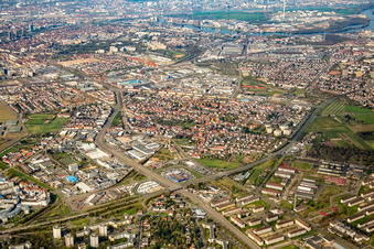Luftaufnahme von Siedlungsgebiet im Ortsteil Käfertal in Mannheim im Bundesland Baden-Württemberg, Deutschland