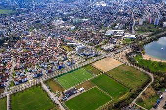 Luftbild von Berliner Ring mit Office Center Bensheim und Sportplatz von SSG Bensheim Hockey am   Badesee Bensheim | GGEW AG im Bundesland Hessen, Deutschland