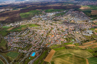Ortsansicht der Straßen und Häuser der Wohngebiete in Ober-Ramstadt im Bundesland Hessen, Deutschland