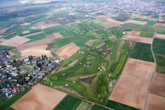 Gelände des Golfplatz Golf Sport Park Groß-Zimmern in Groß-Zimmern im Bundesland Hessen, Deutschland