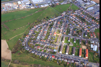Berliner Straße in Groß-Zimmern im Bundesland Hessen, Deutschland