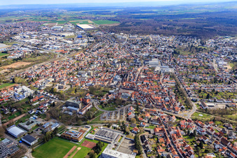 Luftbild von Altstadtzentrum von Westen in Dieburg im Bundesland Hessen, Deutschland