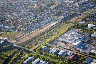 Luftbild von Ortsteil Queichheim in Landau in der Pfalz im Bundesland Rheinland-Pfalz, Deutschland