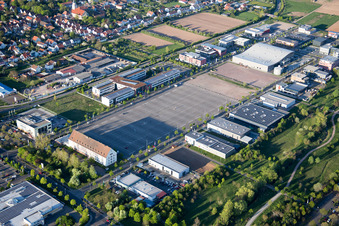 Luftaufnahme von Ortsteil Queichheim in Landau in der Pfalz im Bundesland Rheinland-Pfalz, Deutschland