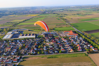 Gewerbegebiet Nossener Straße mit TST GmbH in Alsheim im Bundesland Rheinland-Pfalz, Deutschland