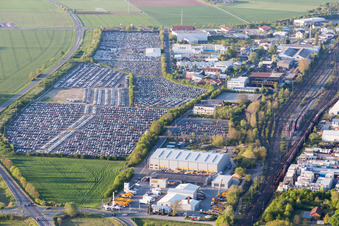 PKW-Parkflächen des Fachhändlers ARS Altmann AG Automobillogistik - Niederlassung Riedstadt in Riedstadt im Bundesland Hessen, Deutschland