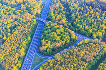 A67 mit Autobahnauffahrt Gernsheim im Ortsteil Allmendfeld im Bundesland Hessen, Deutschland