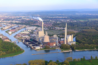 Luftbild von EnBW Energie Baden-Württemberg AG, Rheinhafen-Dampfkraftwerk Karlsruhe im Ortsteil Daxlanden, Deutschland