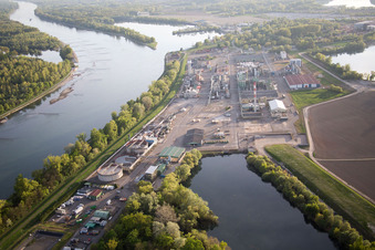 Lauterbourg (Elsaß), Industrie am Rhein im Bundesland Bas-Rhin, Frankreich