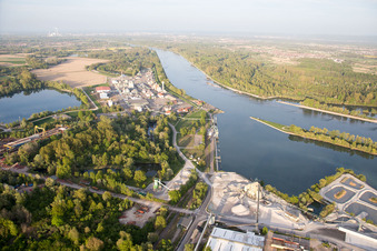 Drohnenbild von Lauterbourg im Bundesland Bas-Rhin, Frankreich