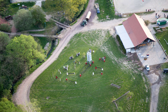 Neewiller-près-Lauterbourg im Bundesland Bas-Rhin, Frankreich von einer Drohne aus