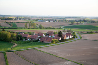Luftbild von Frohnackerhof in Schleithal im Bundesland Bas-Rhin, Frankreich