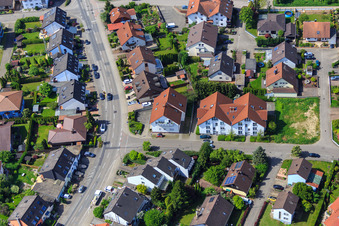 Drohnenaufname von Drachenfelsstr in Hagenbach im Bundesland Rheinland-Pfalz, Deutschland