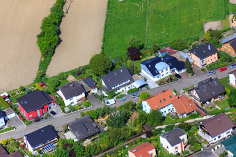 Konrad-Adenauer-Ring in Hagenbach im Bundesland Rheinland-Pfalz, Deutschland aus der Luft