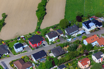 Konrad-Adenauer-Ring in Hagenbach im Bundesland Rheinland-Pfalz, Deutschland von oben gesehen