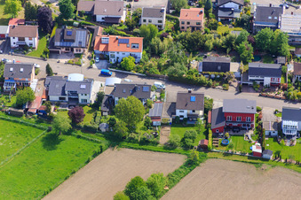 Konrad-Adenauer-Ring in Hagenbach im Bundesland Rheinland-Pfalz, Deutschland aus der Luft