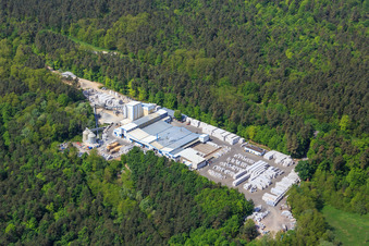 Luftaufnahme von Kalksandsteinwerke Schencking GmbH & Co. KG, Werk Bienwald im Ortsteil Büchelberg in Wörth am Rhein im Bundesland Rheinland-Pfalz, Deutschland