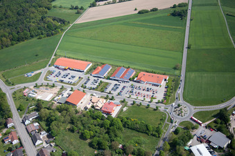 Ortsteil Neulauterburg in Berg im Bundesland Rheinland-Pfalz, Deutschland von oben