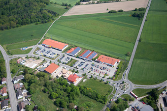 Ortsteil Neulauterburg in Berg im Bundesland Rheinland-Pfalz, Deutschland aus der Luft
