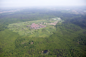 Ortsteil Büchelberg in Wörth am Rhein im Bundesland Rheinland-Pfalz, Deutschland von oben
