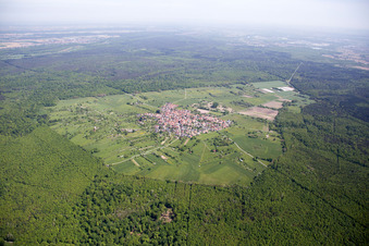 Dorf - Ansicht im Ortsteil Büchelberg in Wörth am Rhein im Bundesland Rheinland-Pfalz, Deutschland