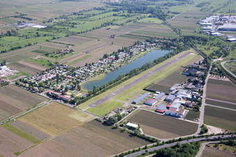Bad Dürkheim, Knaus Campingpark im Ortsteil Ungstein im Bundesland Rheinland-Pfalz, Deutschland