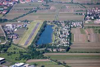 Flugplatz, Camping in Bad Dürkheim im Bundesland Rheinland-Pfalz, Deutschland
