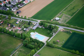 Freibad im Ortsteil Schraudenbach in Werneck im Bundesland Bayern, Deutschland