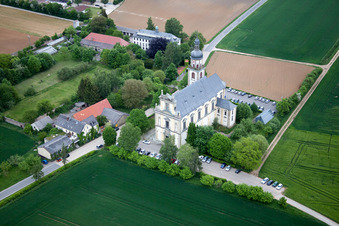 Luftaufnahme von Fährbrück, Wallfahrtskirche in Hausen bei Würzburg im Bundesland Bayern, Deutschland