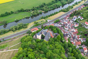 Luftbild von Schloss Mainberg in Schonungen im Bundesland Bayern, Deutschland