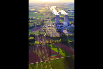 Luftbild von Preussenelektra GmbH — Kernkraftwerk Grafenrheinfeld im Abendlicht im Bundesland Bayern, Deutschland