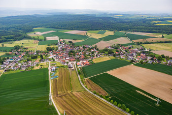 Luftbild von Ortsteil Lüntorf in Emmerthal im Bundesland Niedersachsen, Deutschland