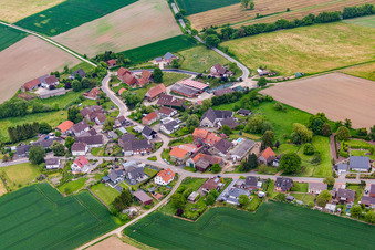 Ortsteil Lüntorf in Emmerthal im Bundesland Niedersachsen, Deutschland von oben