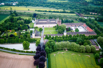 Gebäudekomplex des Klosters Schloss/Kloster Corvey (UNESCO Weltkulturerbe) in Höxter - NRW im Bundesland Nordrhein-Westfalen, Deutschland