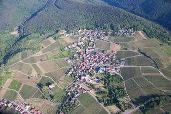 Luftaufnahme von Ortsteil Gleiszellen in Gleiszellen-Gleishorbach im Bundesland Rheinland-Pfalz, Deutschland