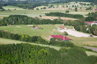 Neewiller-près-Lauterbourg im Bundesland Bas-Rhin, Frankreich von einer Drohne aus