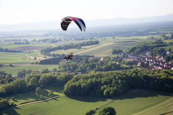 Neewiller-près-Lauterbourg im Bundesland Bas-Rhin, Frankreich von der Drohne aus gesehen