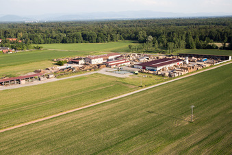 Niederrœdern im Bundesland Bas-Rhin, Frankreich von oben gesehen