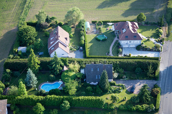 Soultz-sous-Forêts im Bundesland Bas-Rhin, Frankreich von einer Drohne aus