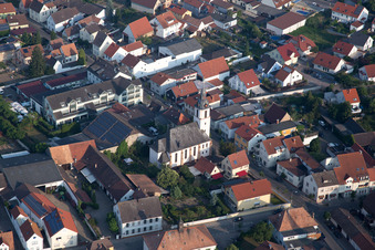 Friedenskirche im Ortsteil Mechtersheim in Römerberg im Bundesland Rheinland-Pfalz, Deutschland