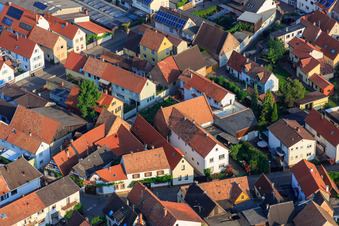 Mittelgasse in Zeiskam im Bundesland Rheinland-Pfalz, Deutschland