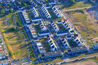 Neubaugebiet Hermann-Vollmer-Straße im Ortsteil Knielingen in Karlsruhe im Bundesland Baden-Württemberg, Deutschland
