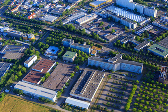 Karlspark Technologiezentrum und  INERATEC GmbH im Ortsteil Knielingen in Karlsruhe im Bundesland Baden-Württemberg, Deutschland