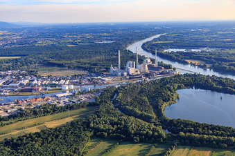 Schrägluftbild von EnBW Energie Baden-Württemberg AG, Rheinhafen-Dampfkraftwerk Karlsruhe im Ortsteil Daxlanden, Deutschland